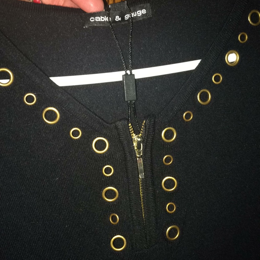 Top - Picture 3 of 6